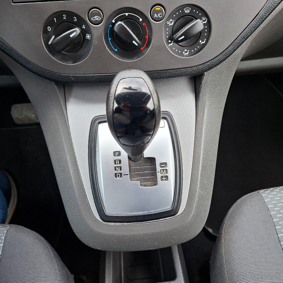 Ford Focus C-Max 1,8i 92 KW AUTOMAT BENZÍN - 14