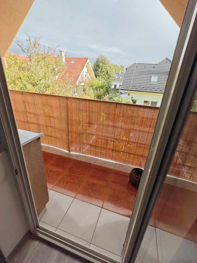 3 izbový zrekonštruovaný byt-128m2 v Jarovciach je na prenáj - 14