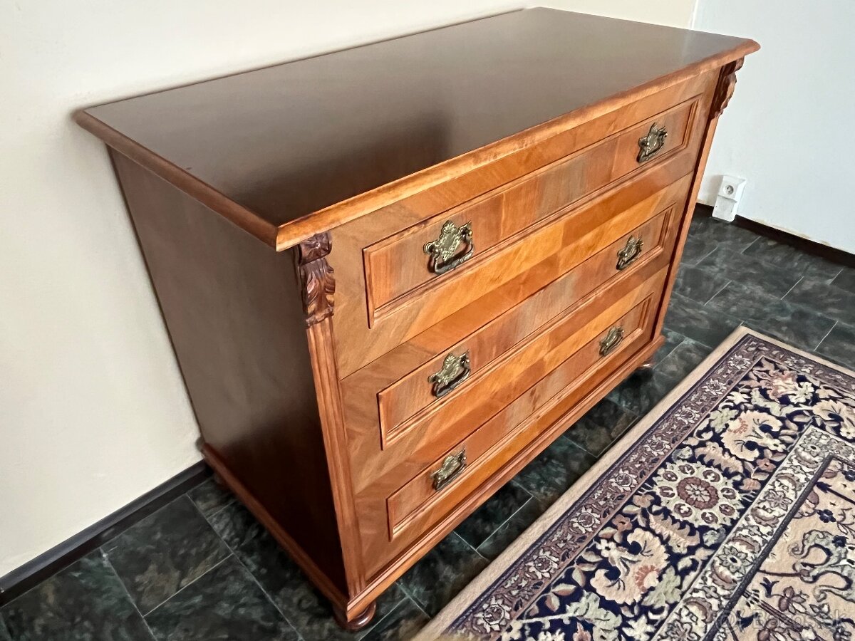 Elegantná, vysokokvalitná komoda - 14