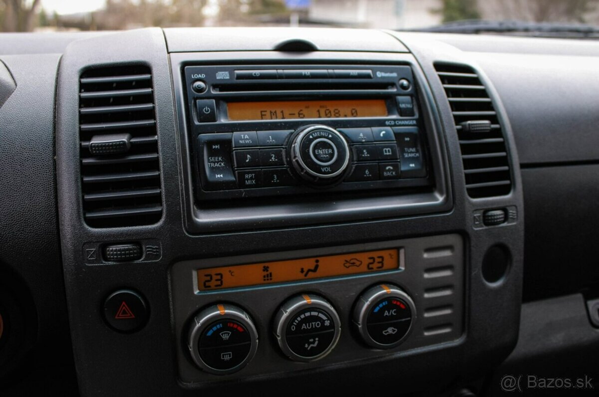 Nissan Navara DoubleCab 2.5D XE - 14