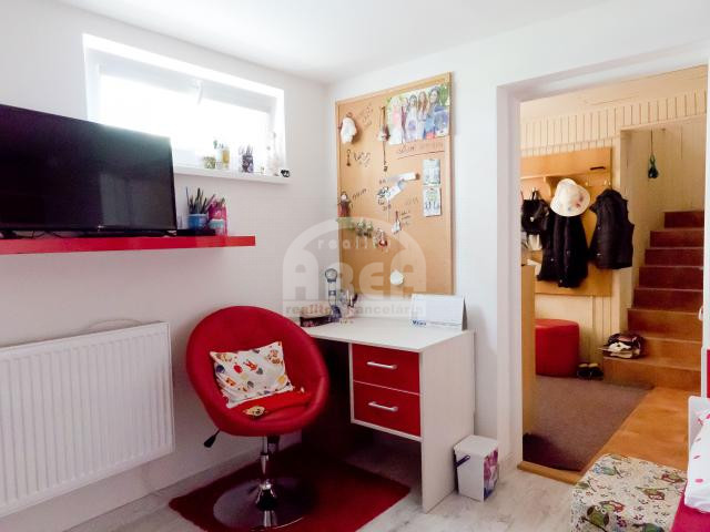 Komerčná budova s 2-izbovým bytom vo Vranove nad Topľou - 14