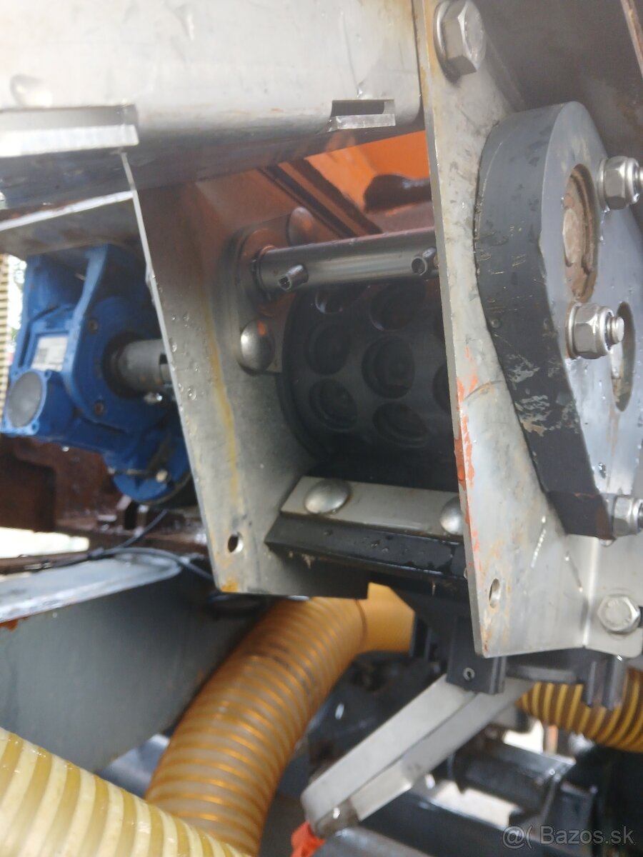 Mzuri ProTill 4T secí stroj- (pásové zpracování půdy) - 14