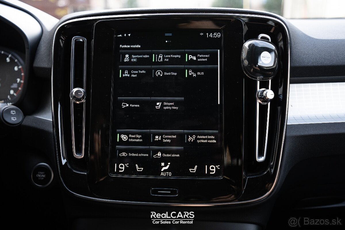 Volvo XC40 145kW 2021 - 14