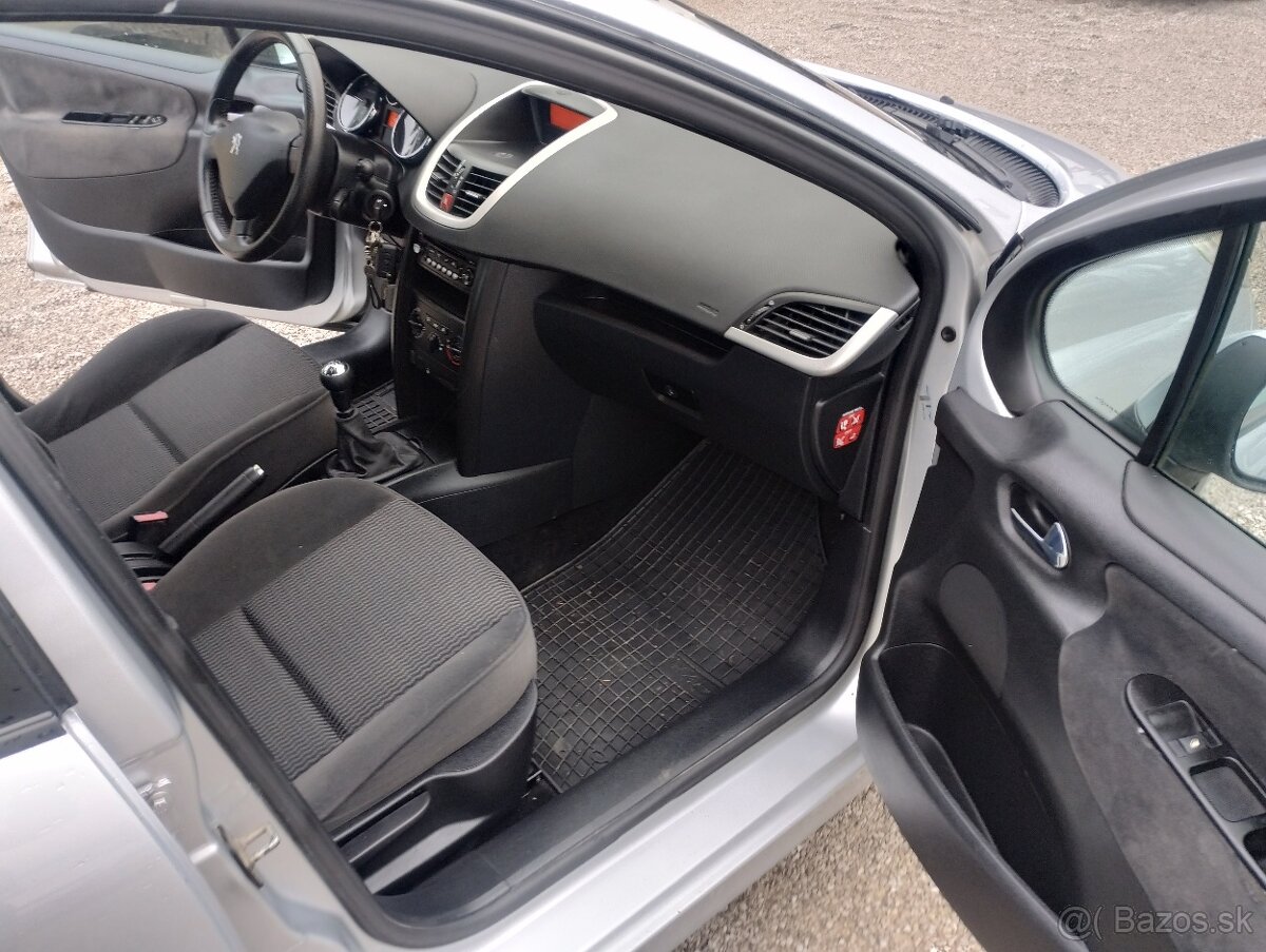 Peugeot 207 1.4 HDi Trendy - 14