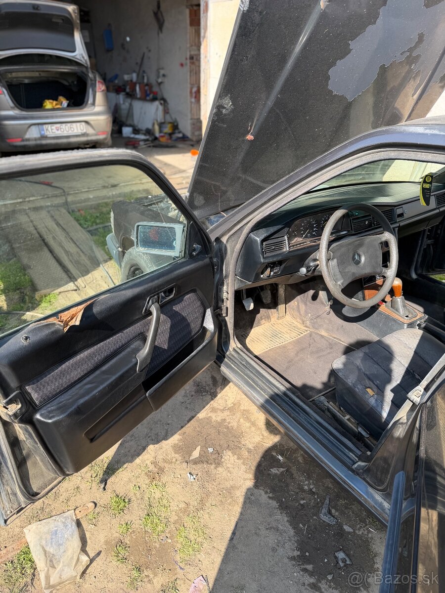 Mercedes Benz 190 E W201 2.5D - 14