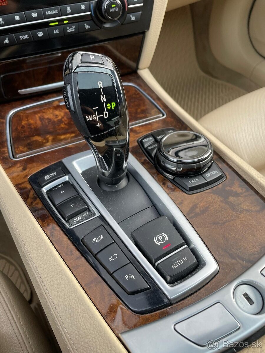 BMW Rad 7 740Xd F01 X-drive Facelift - 14