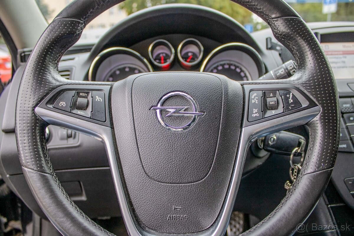 Opel Insignia ST 2.0 Turbo ECOTEC Cosmo - 14