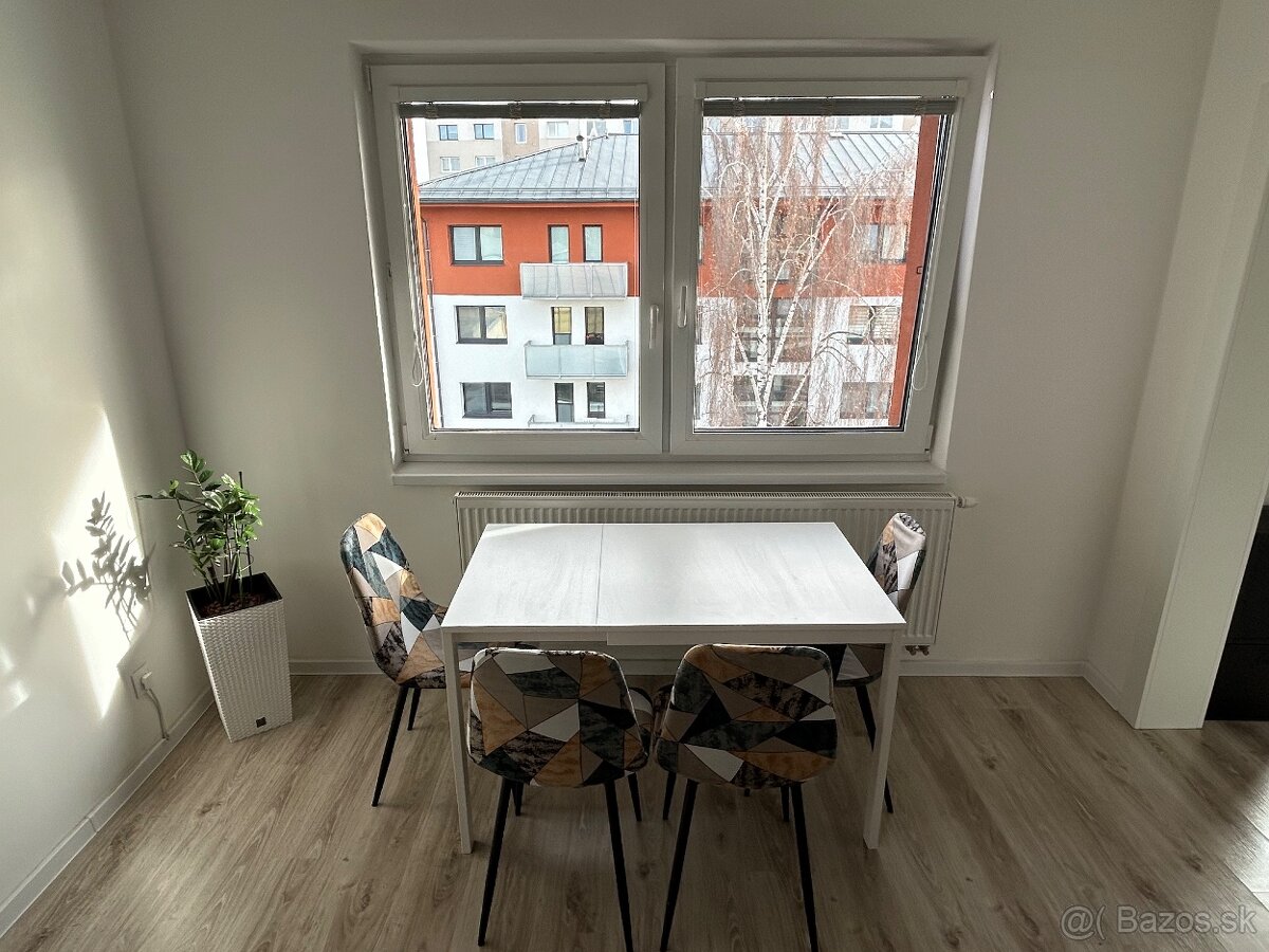 Prenájom 2-izb. bytu, Bellova, LM - 14