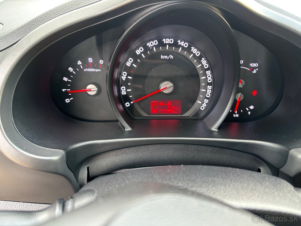 KIA SPORTAGE 2,0 CRDI 4WD - 14