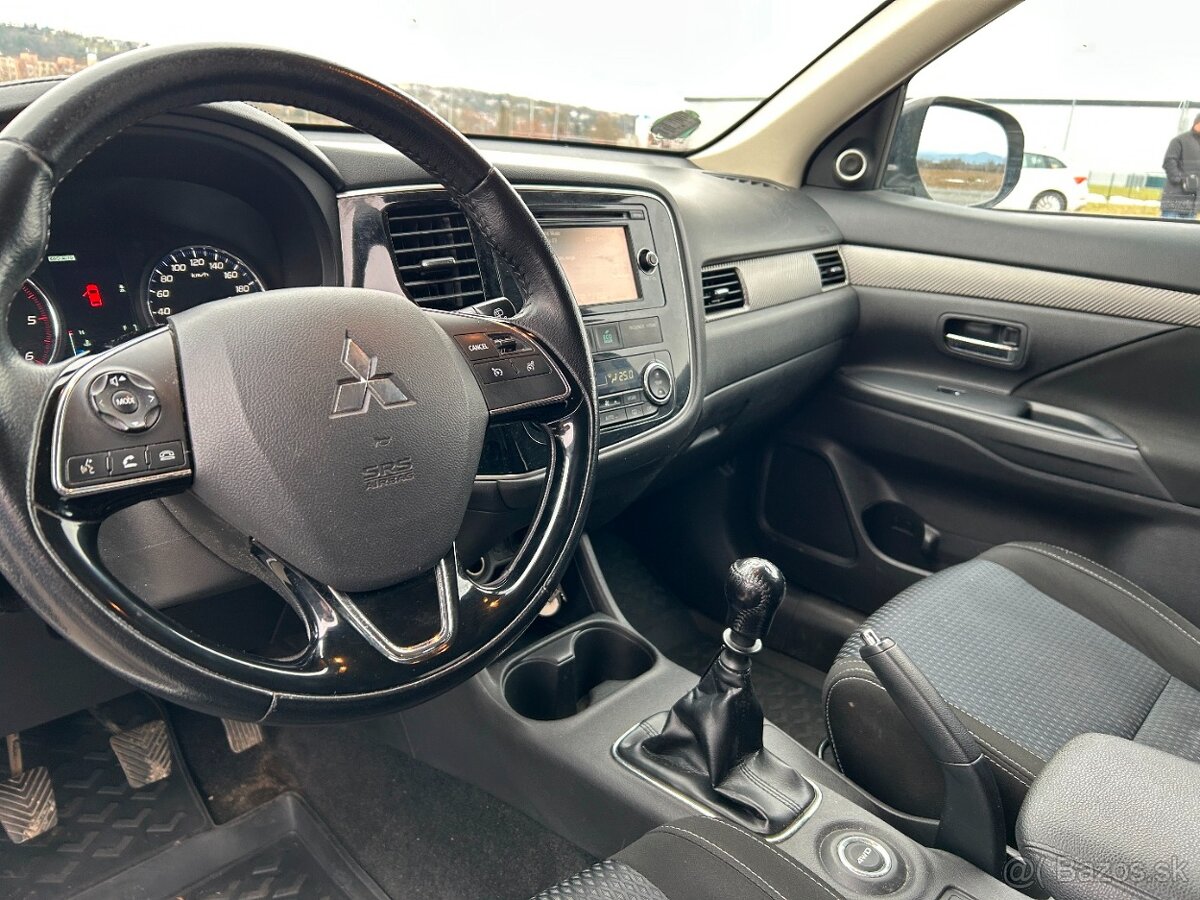 Mitsubishi Outlander 2.2 diesel, 4x4, 7 miest - 14