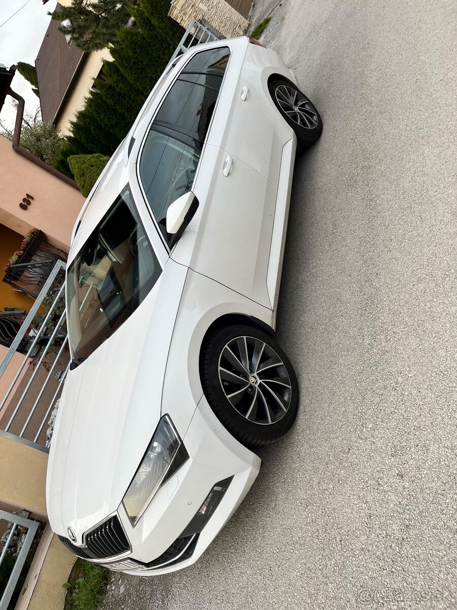 Skoda Superb combi III 140kw 4x4 r.2018 - 14