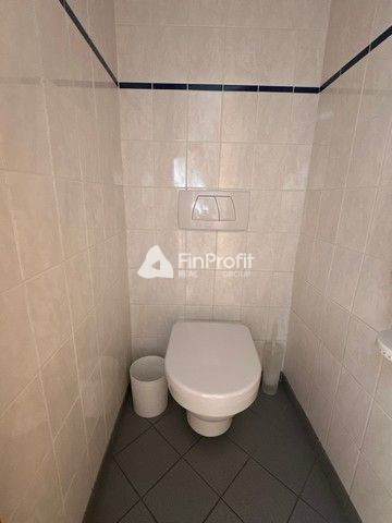 Reprezentatívny obchodno-administratívny priestor na prenájo - 14