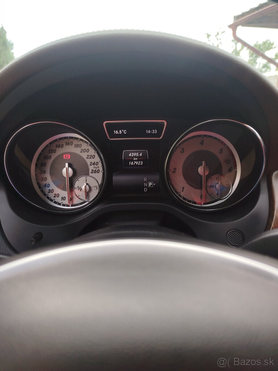 GLA 220cdi 4matic top stav - 14