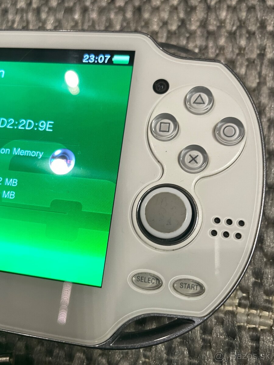 PS VITA PCH-1001 - OLED biela +4gb - 14