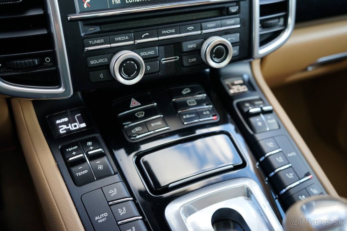 Porsche Cayenne - 14