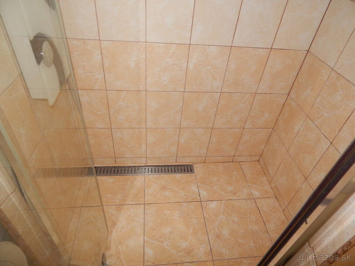 SPEKTRUM REALITY- Na Predaj garsónka, 23 m2 s loggiou , okre - 14