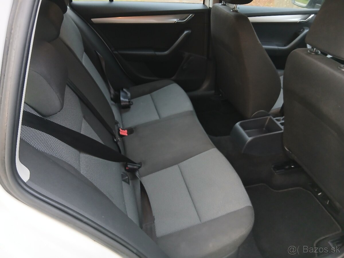 Škoda octavia benzín - 14