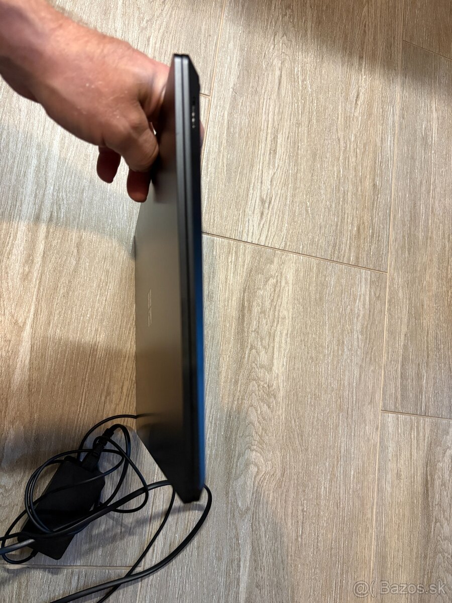 Microsoft Surface Laptop 4 1979 (16GB) (Touchscreen) i7 - 14