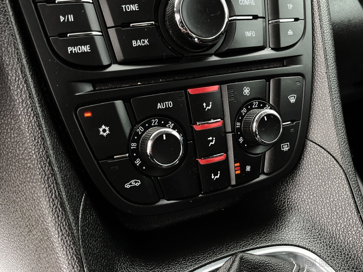 Meriva Benzín -- 93 365 km -- - 14