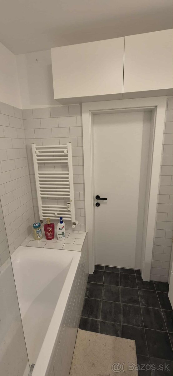REZERVOVANÉ: Prenájom 3i bytu s KLIMATIZÁCIOU a dvomi - 14