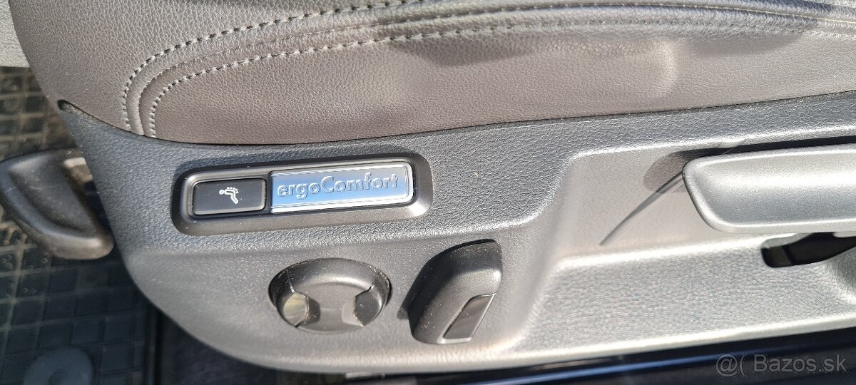 Volkswagen Passat Variant Highline 2.0 TDi 110kw - 14