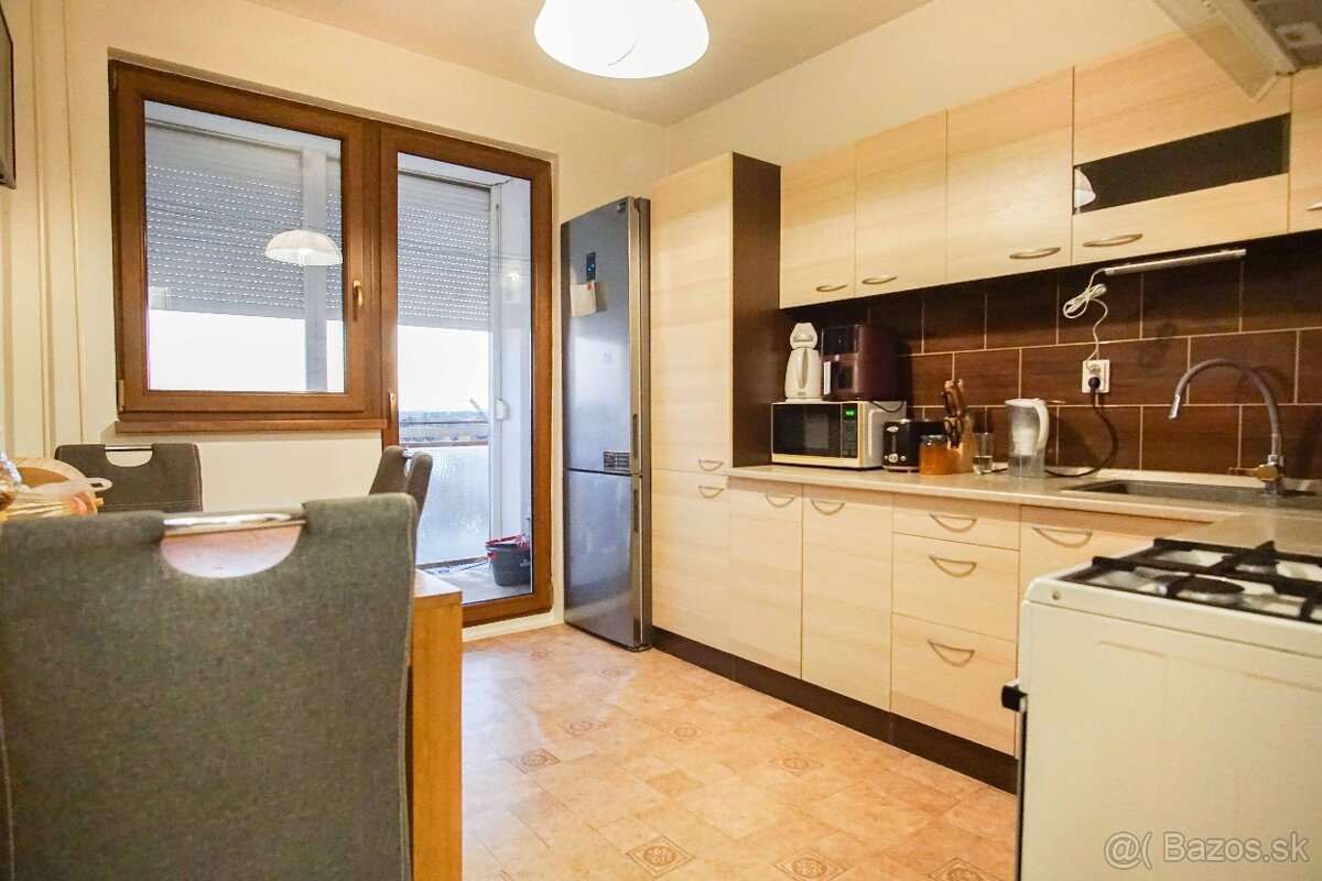 Veľký 3-izbový byt s loggiou vo vyhľadávanej lokalite, Hurba - 14