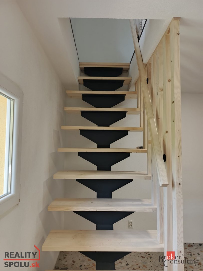 Na predaj záhradná chatka - Banská Bystrica - 14