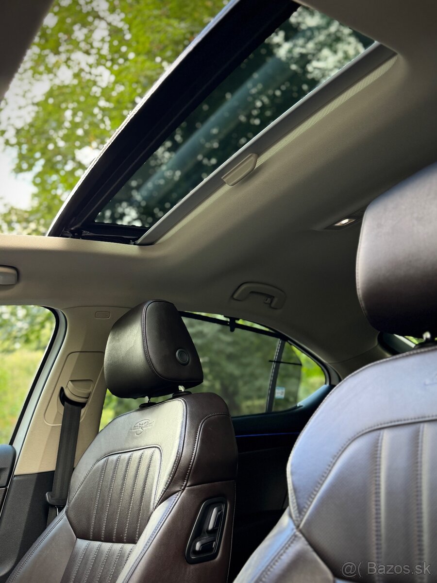 ŠKODA SUPERB 2.0 TDi 4x4 Laurin & Klement - 14