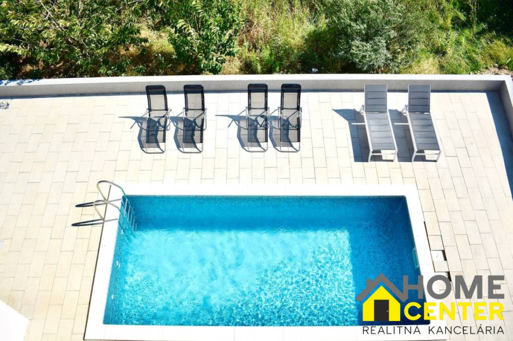 NA PREDAJ moderný luxusný apartmán /45 m² / Dalmátsko, TROGI - 14