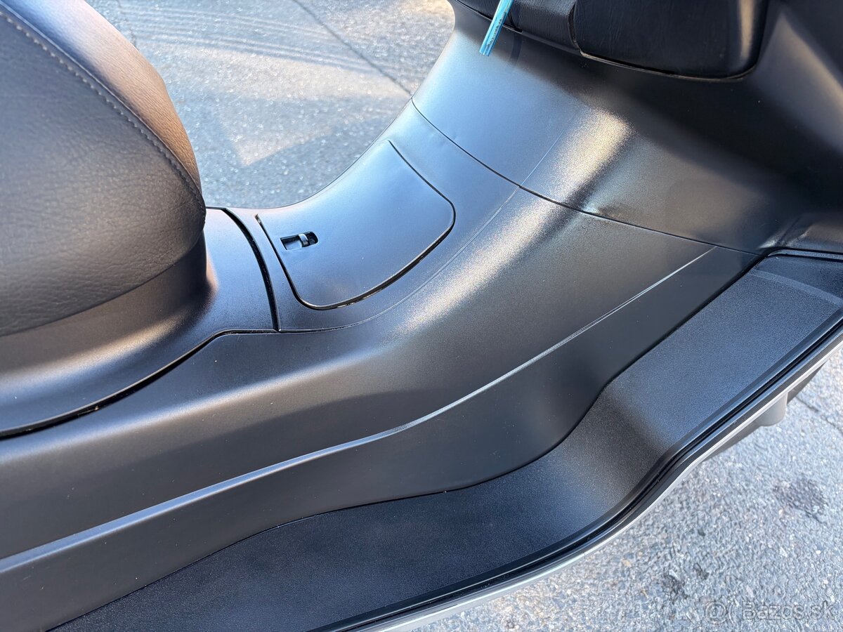 Yamaha Majesty 400 - 14