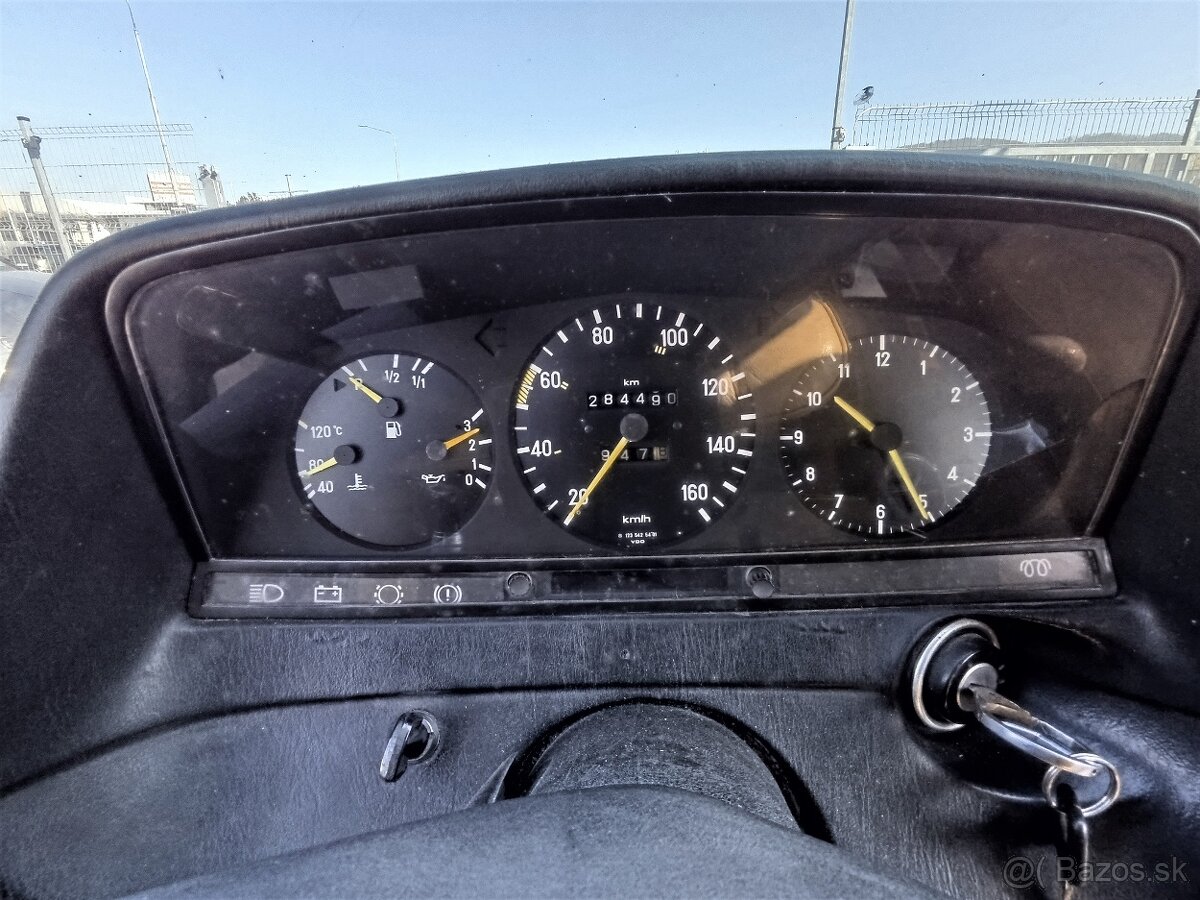 Mercedes Benz 123 200D - 14