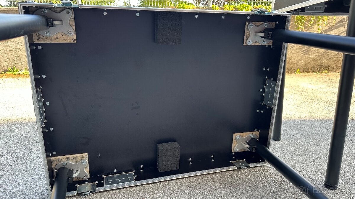 Stôl v Case - skladací - 14