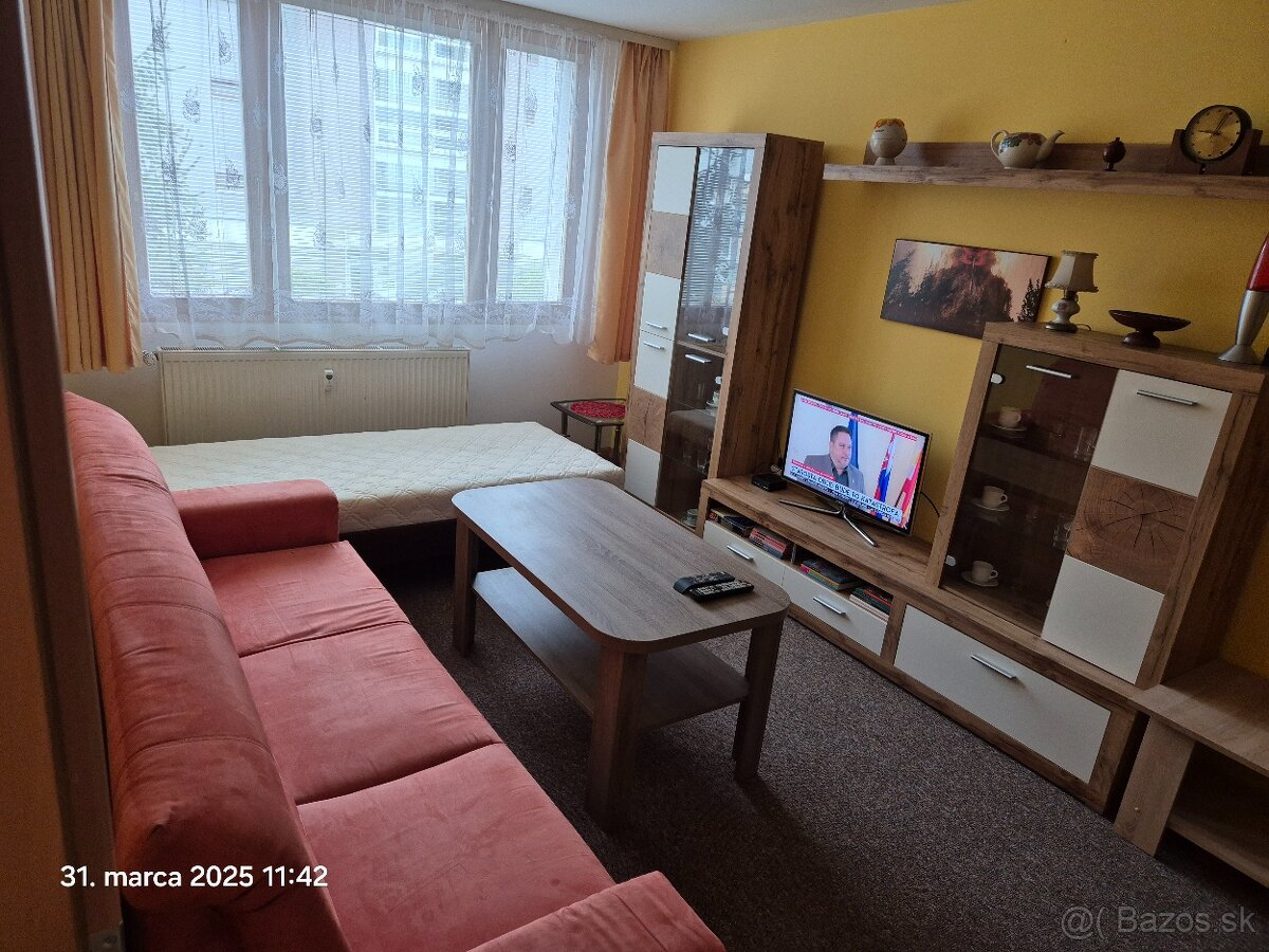 Prenájom - 1,5 izbový byt v Košiciach - Terasa, Hronská ul. - 14