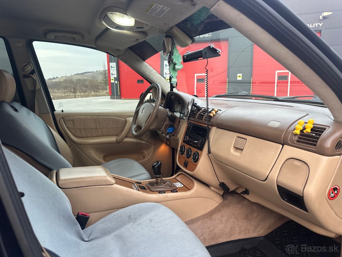 Mercedes-Benz ML270CDI 4Matic - 14