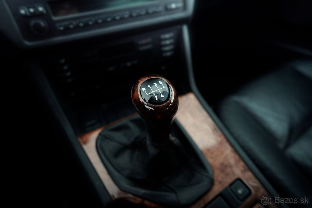 BMW E39 528i Sedan Manuál - 14