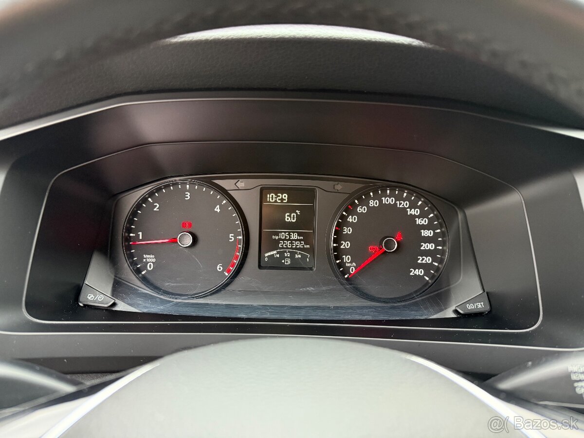 VOLKSWAGEN MULTIVAN T6 2,0 TDI 110 kW / MAN. / TOP - 14