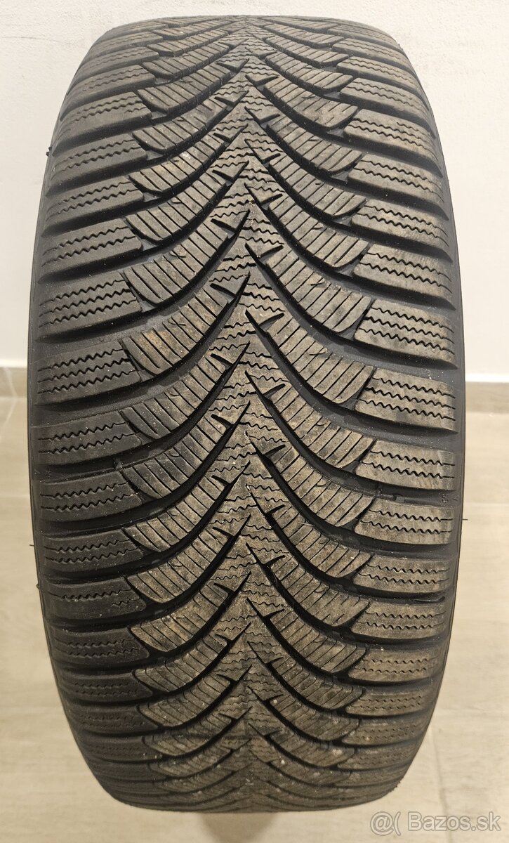 Atraktívna zimná sada Dezent - 5x112 r17 + 225/45 r17 - 14