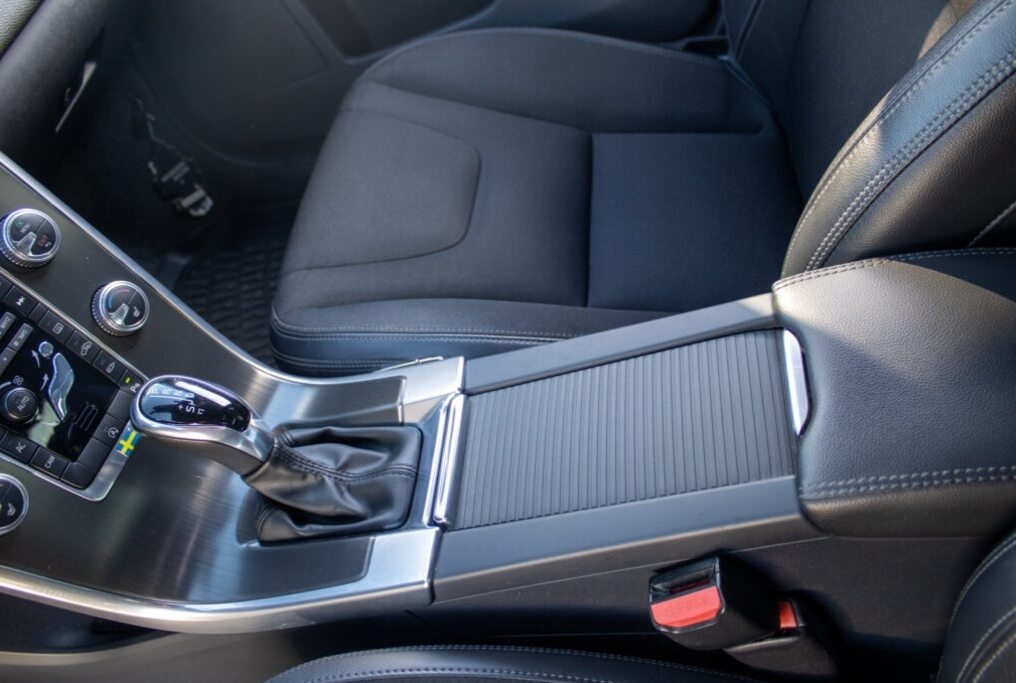 VOLVO XC60 (2015) - 14