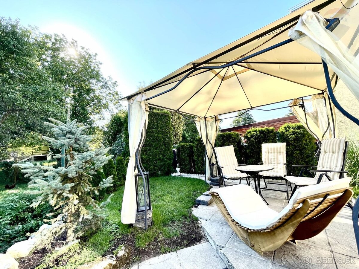 Na predaj útulný rodinný dom po rekonštrukcii s garážou, pek - 14