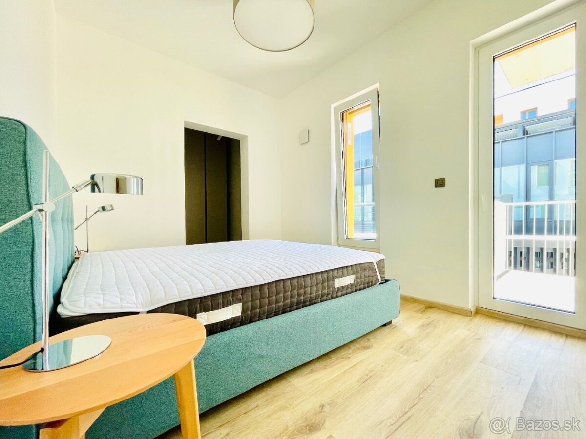 Prenájom 3 izb. byt, Orbis, 2x terasa, garáž. státie - 14