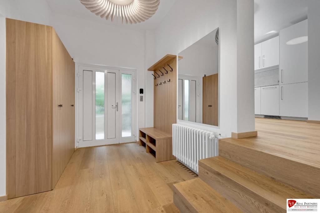 REB.sk Prenájom moderný 8 izbový RD, 250 m2,Sološnicka ul, K - 14