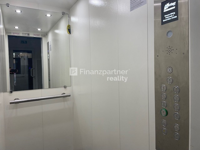 Zaujímavý dlhodobý prenájom 1izb byt na vl. clementisa s log - 14