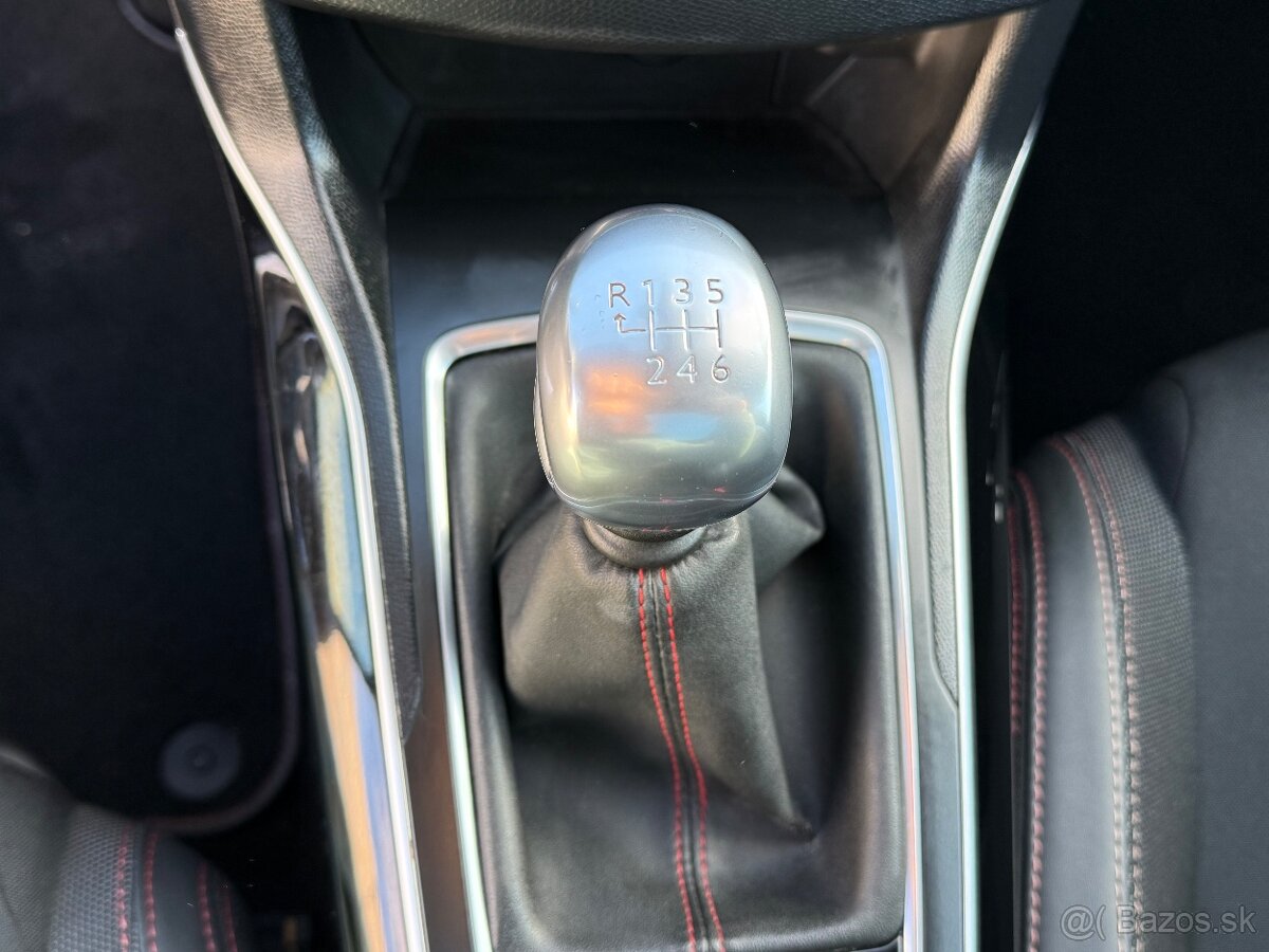 Peugeot 308 1.5 BlueHDi S&S GT Line - 14