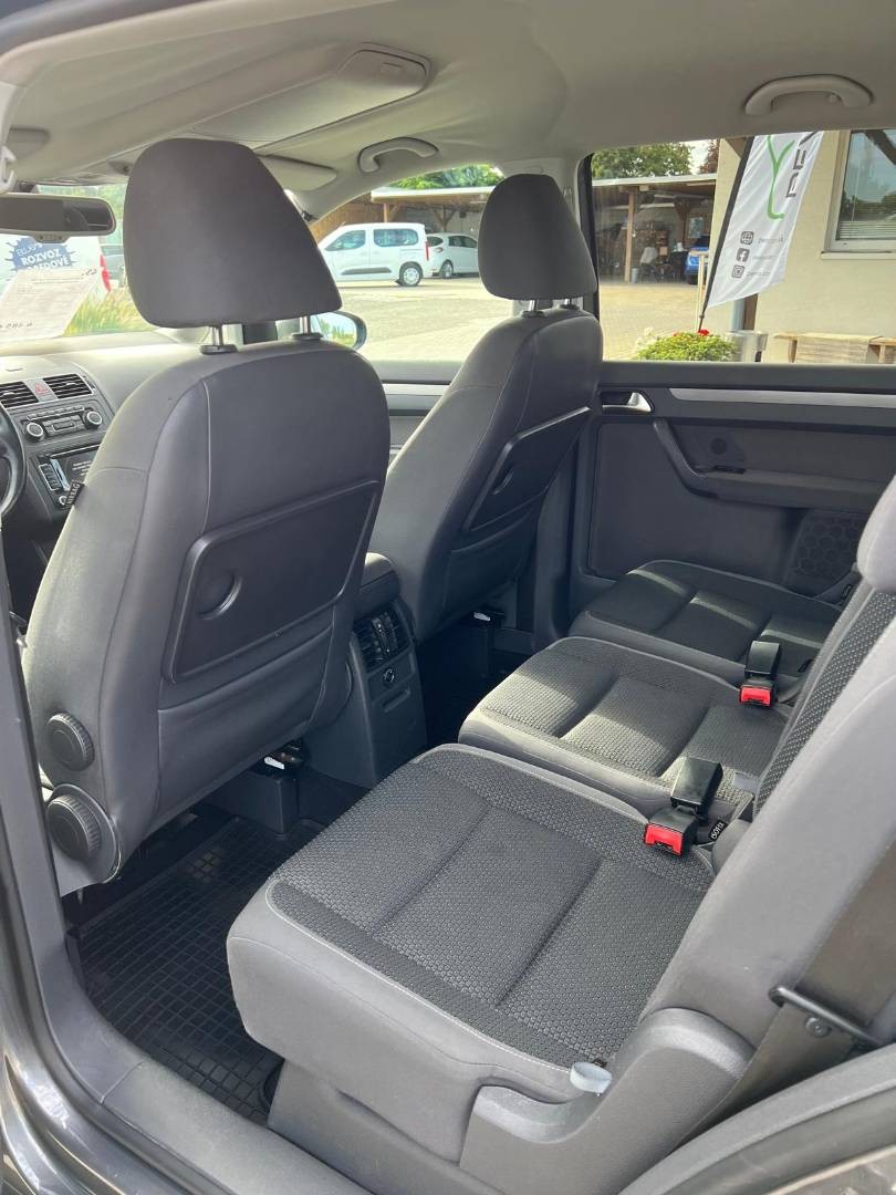 Volkswagen Touran 1.6 TDI BlueMotion Technology Comfortline - 14