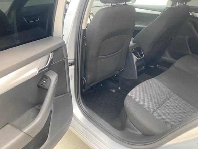 Škoda Octavia combi 1.6 TDI, 2016, 81kW, NAVI - 14