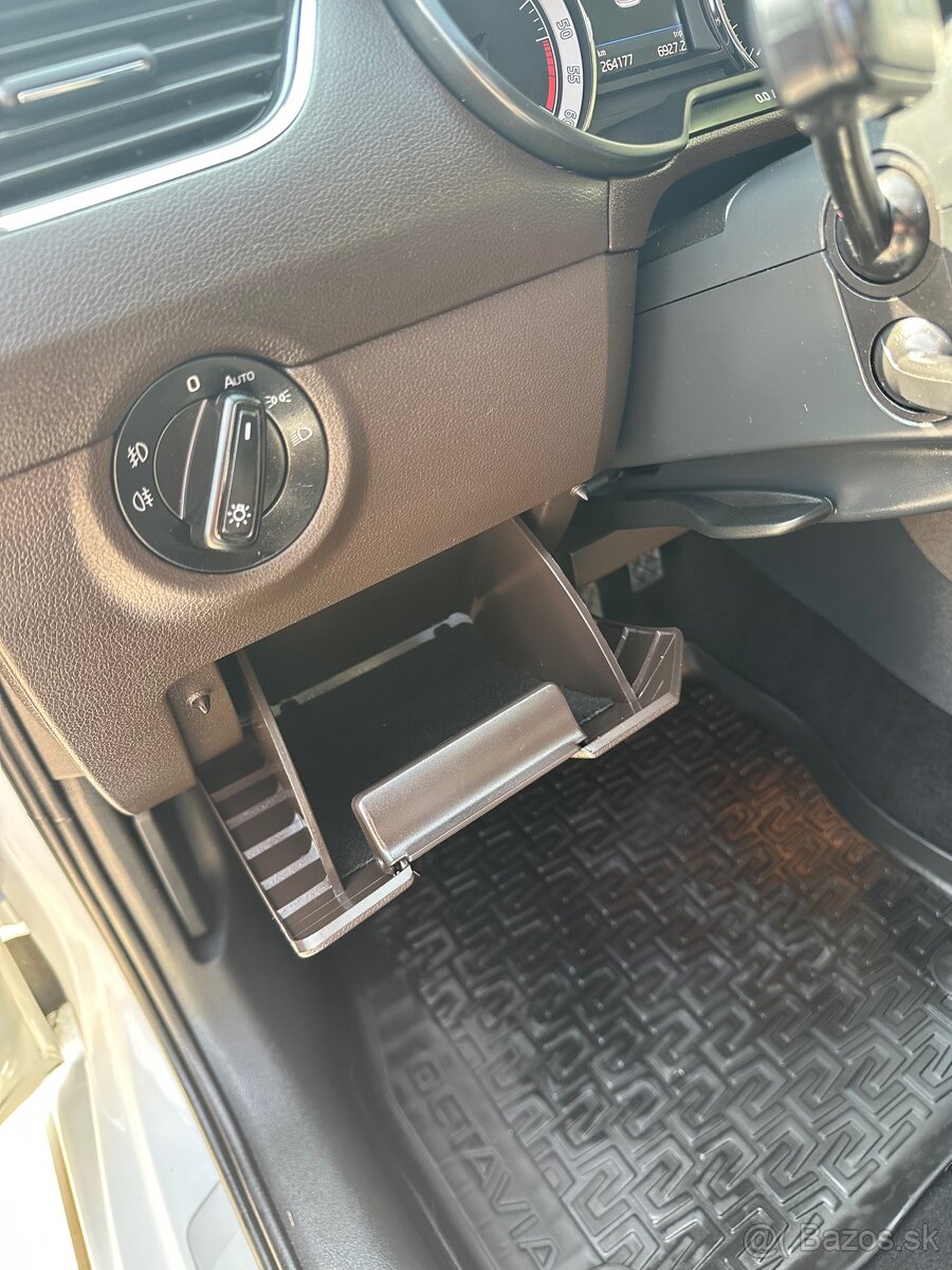 Škoda octavia combi scout - 14