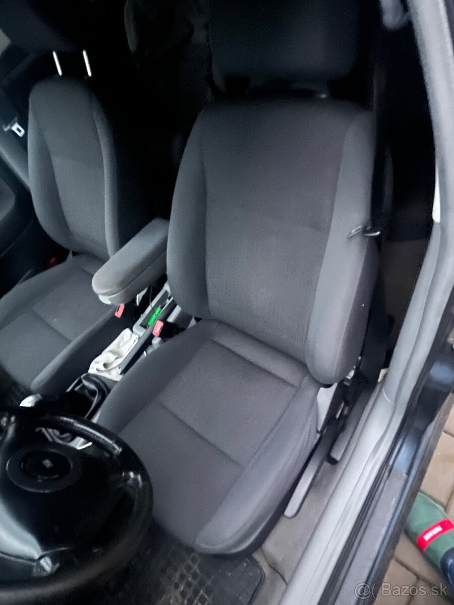 Octavia 1 81kw rok1999 - 14