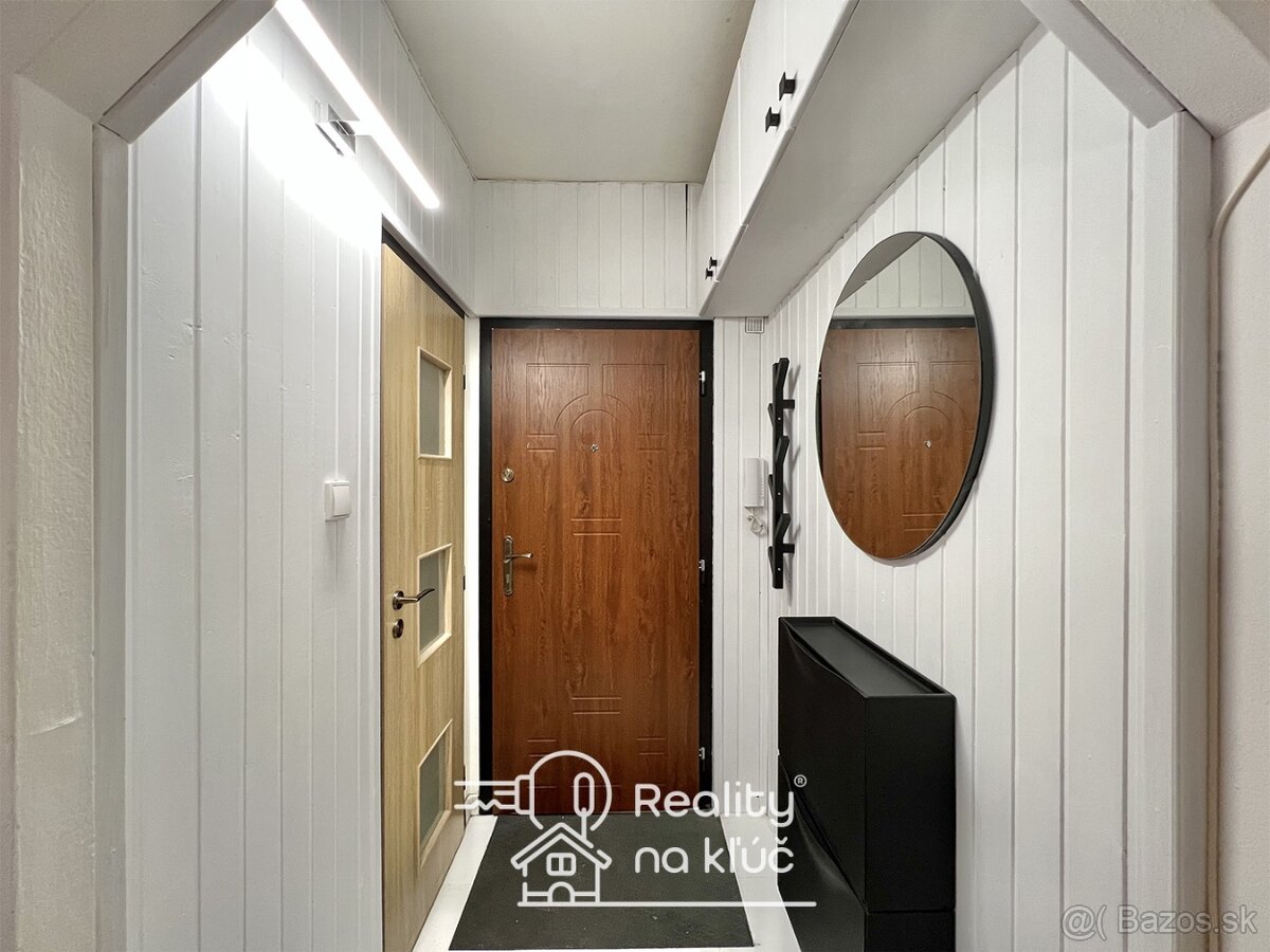 Na prenájom zrekonštruovaná zariadená garsónka na Nábrežnej - 14