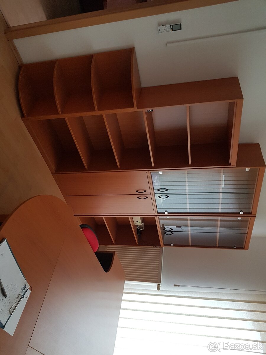 predam kancelarsky nabytok kniznica stoly - 14