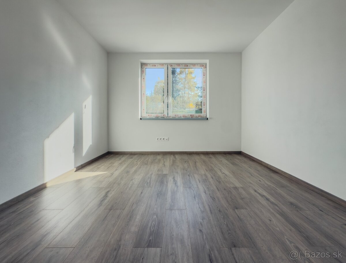 NA PREDAJ - 4 - IZBOVÝ RODINNÝ DOM KOŠECA - NOZDROVICE - 14